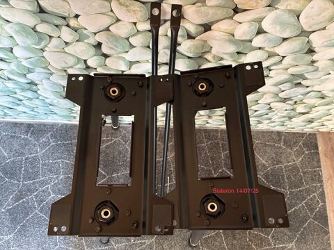 Stand pour clavier Nord 100 Sisteron (04)