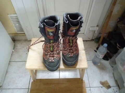 Chaussures montagne La Sportiva, marque de r�f�rence
41-42 50 Eaubonne (95)