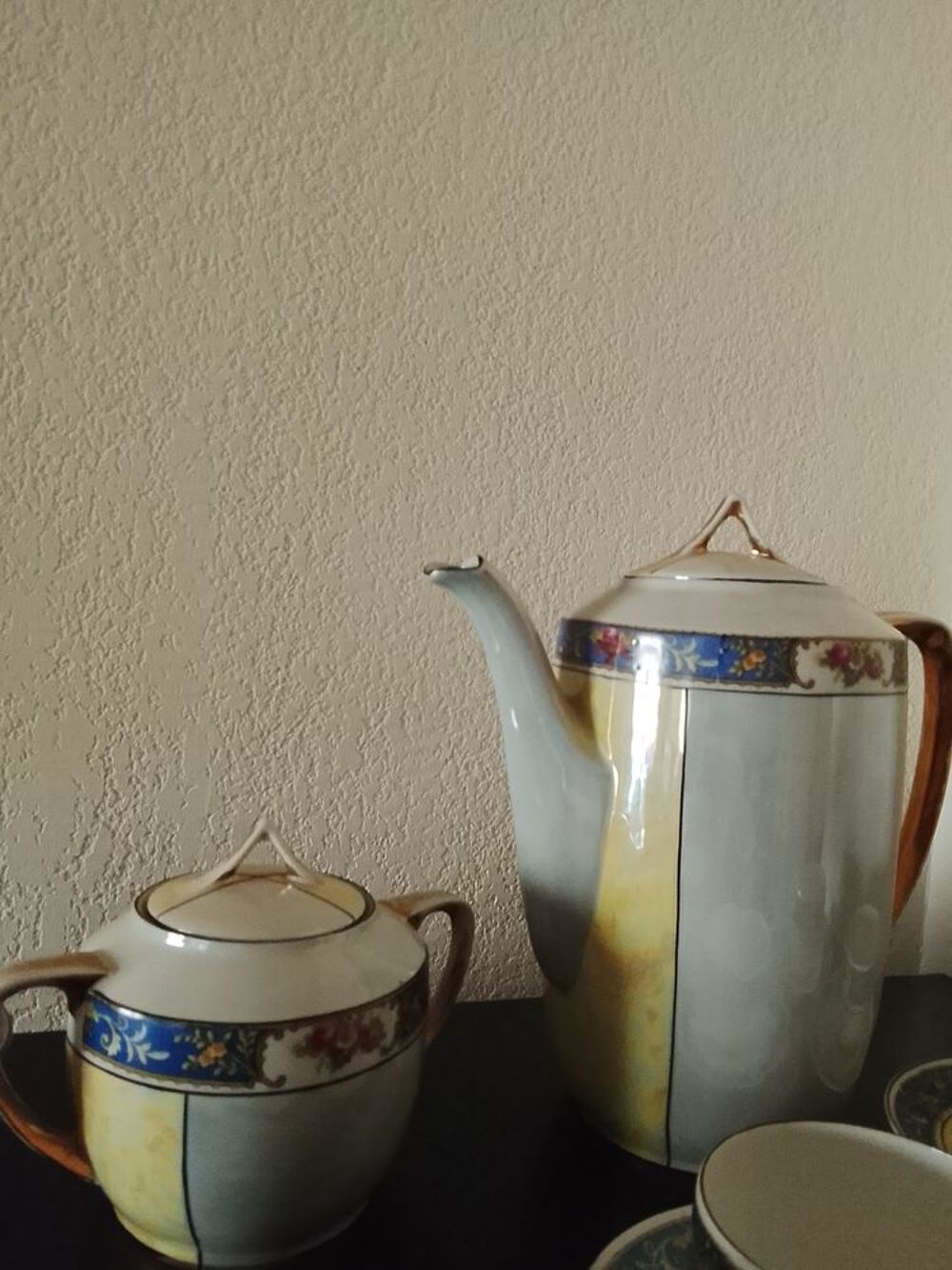 Service &agrave; caf&eacute; porcelaine fine Décoration