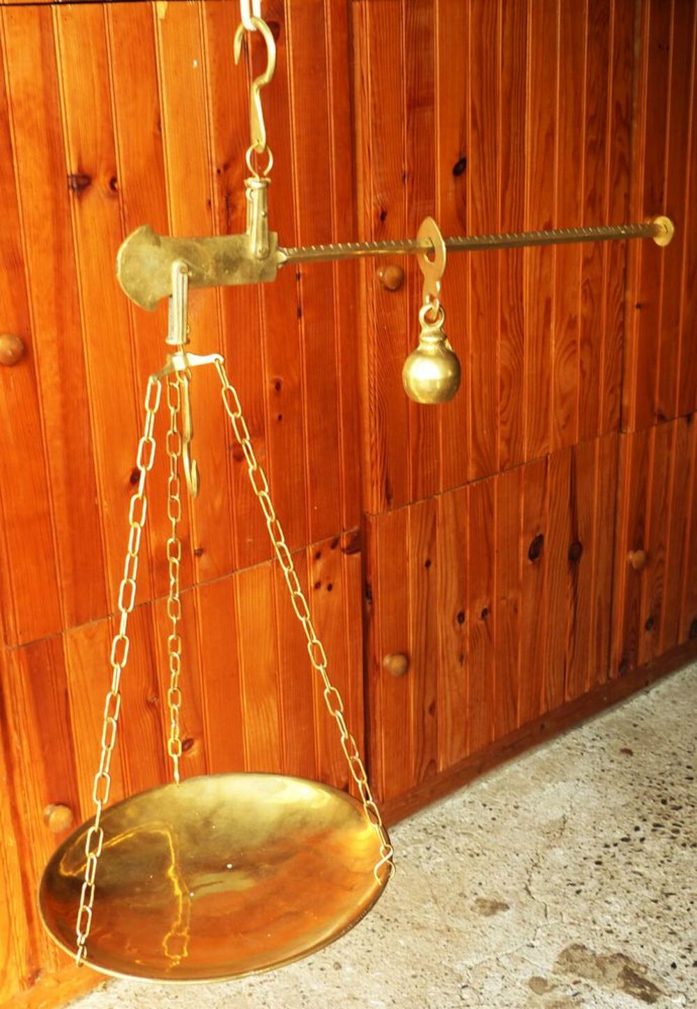 Tr&egrave;s belle balance Romaine (neuve) en cuivre massif Décoration