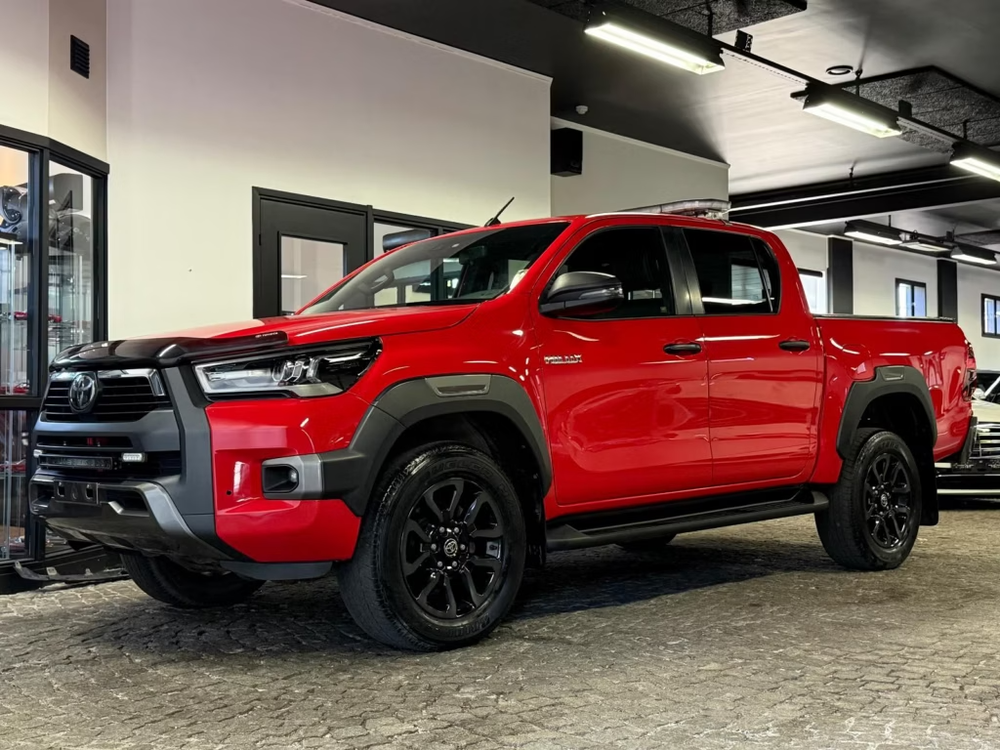 Hilux HILUX DBLE CAB 4WD 2.4L 150 D-4D BVA LEGENDE 2021 occasion 22100 Taden