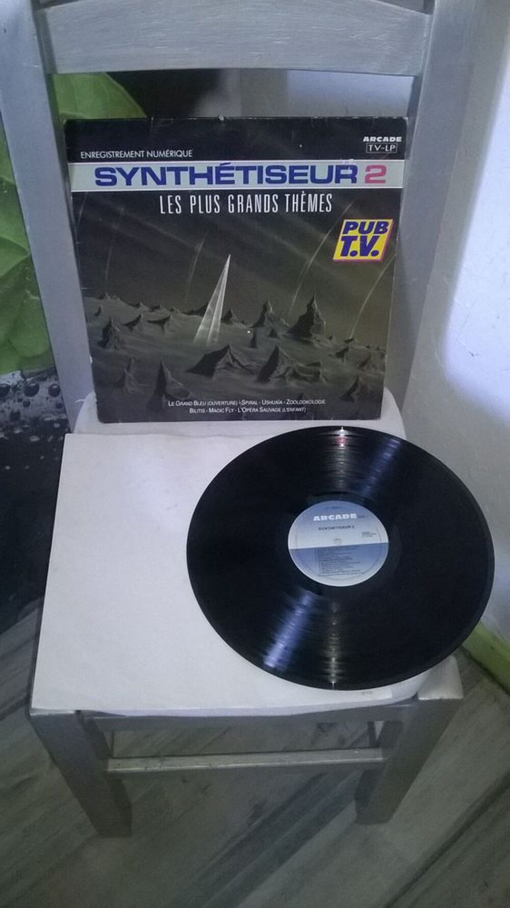 Vinyle Ed Starink
Synth&eacute;tiseur 2 - Les Plus Grands Th&egrave;mes
CD et vinyles