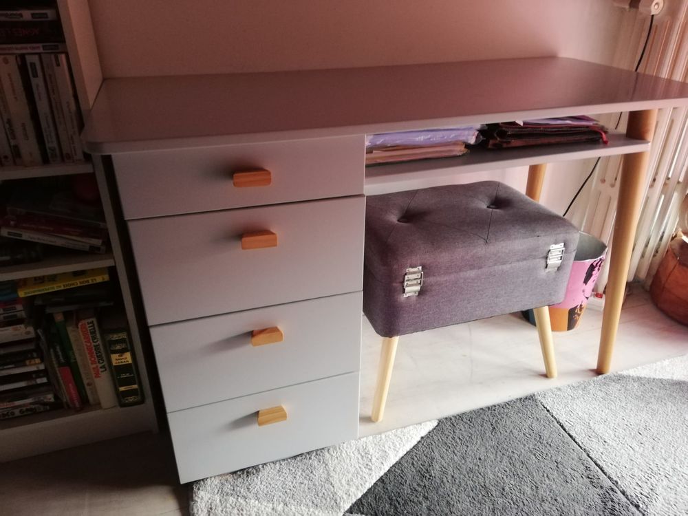 Tr&egrave;s beau bureau la redoute gris et bois
Meubles