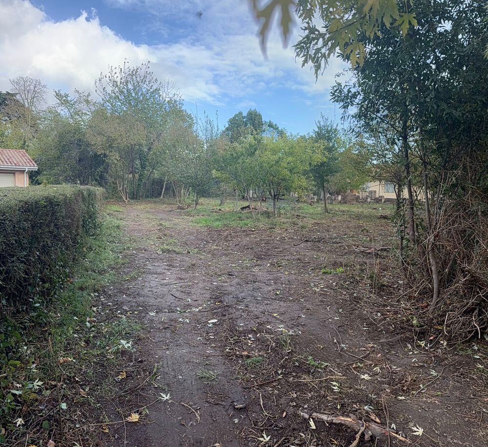 Vente Terrain Terrain constructible de 911 m² haut floirac les plateaux Floirac