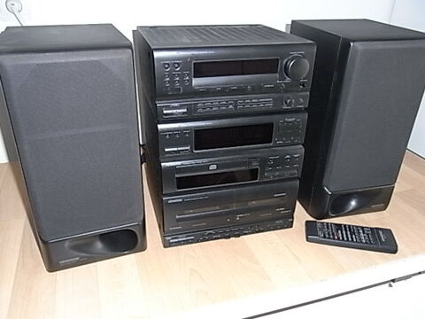 chaine hifi Kenwood avec un jeu d'enceinte supplmentaire
220 Sainte-Marie-de-R (17)