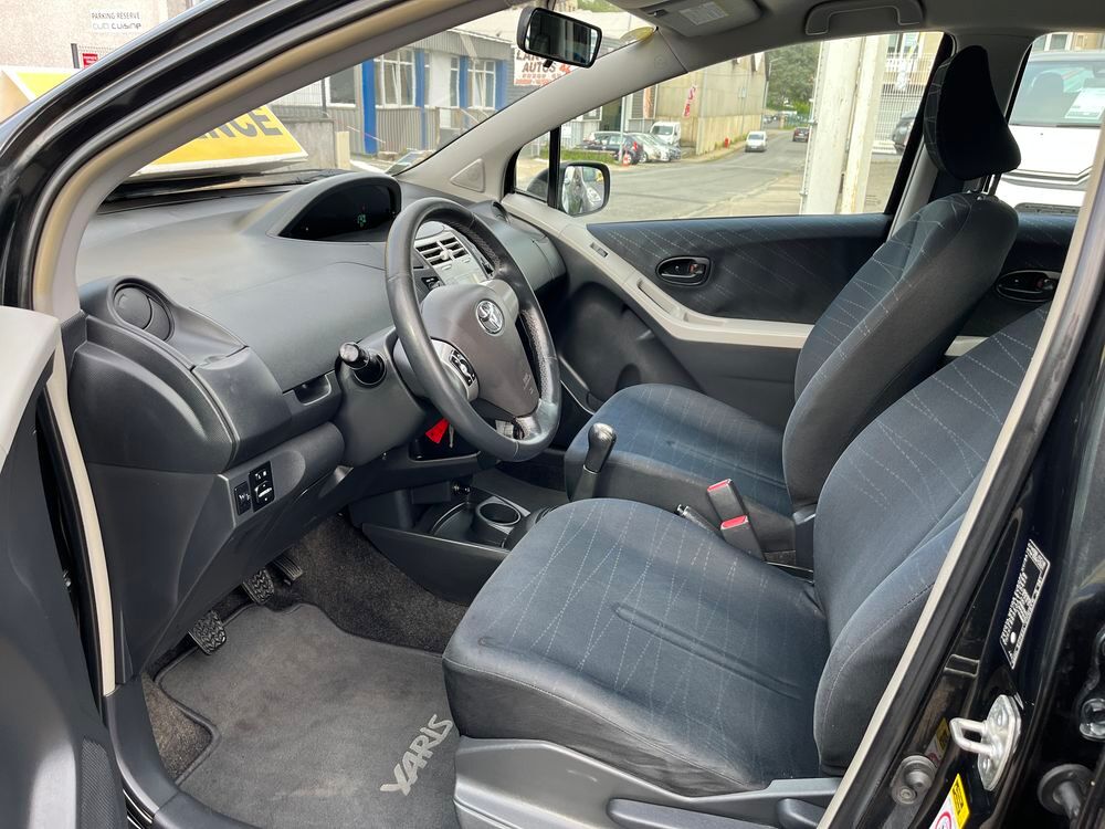 Yaris 1.3 - 87 VVT-i Luna 2007 occasion 42700 Firminy