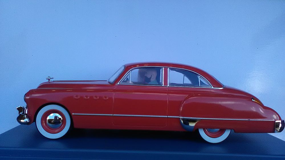 VOITURE DE TINTIN LA N&deg;23 "" LA ROADMASTER DE MULLER "" 