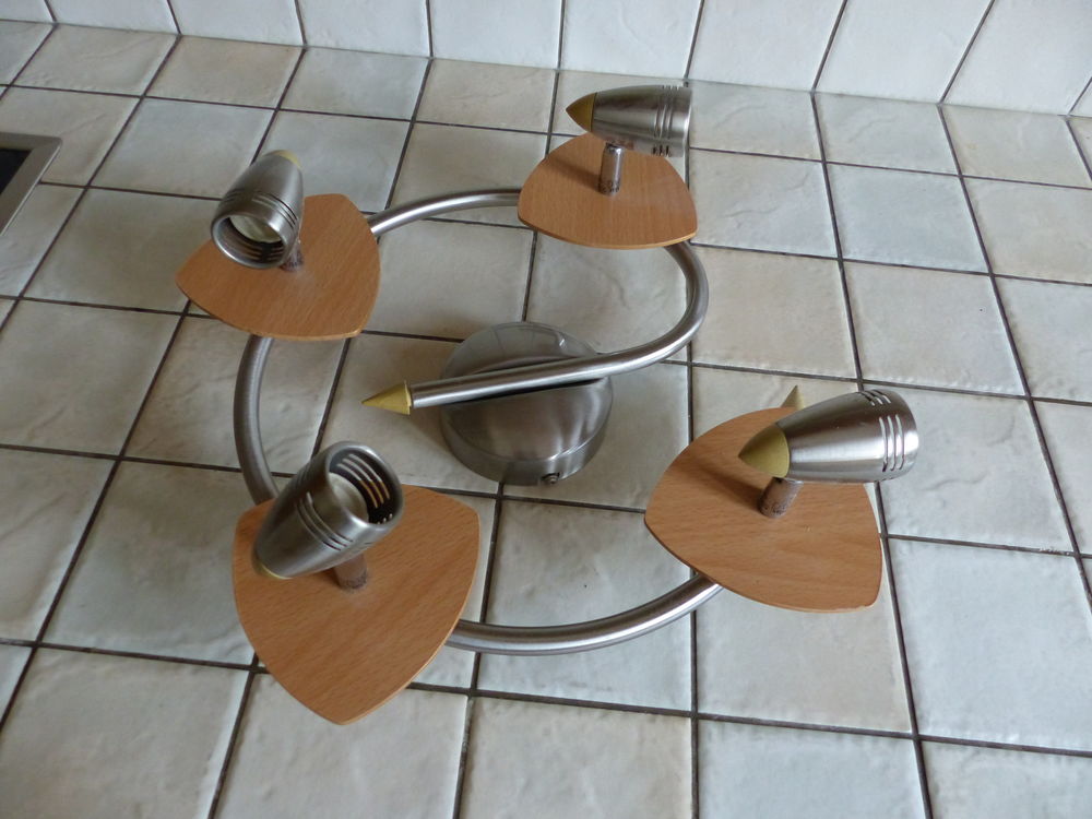 Plafonnier m&eacute;tal et bois 4 lampes orientables Décoration