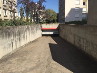  Parking / Garage  louer 13 m