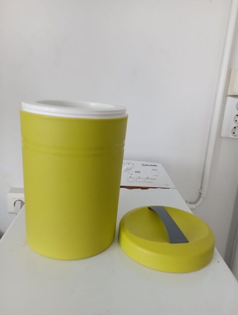 une grand  thermos alimentaire  ('repas )
Gradignan (33)