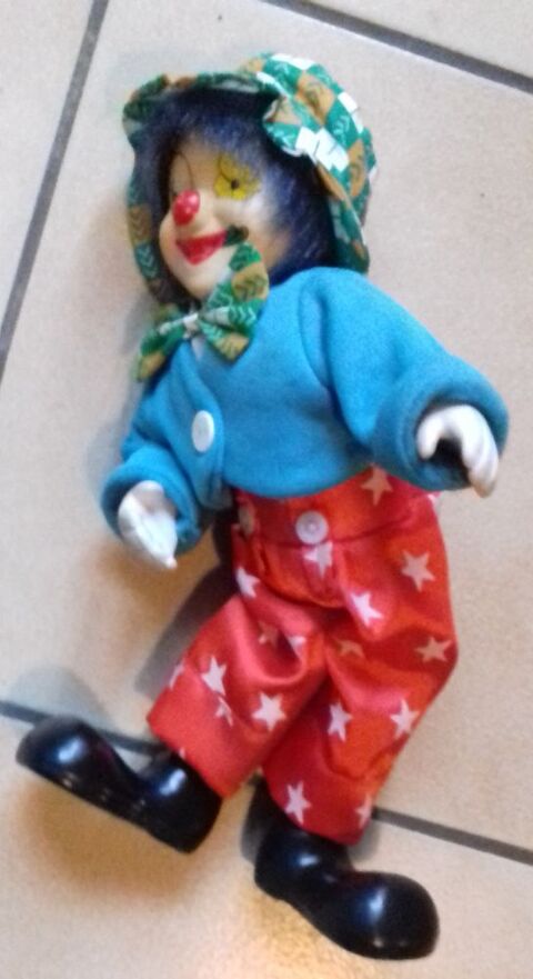 PETIT CLOWN TTE MAINS PORCELAINE 5 Boucau (64)