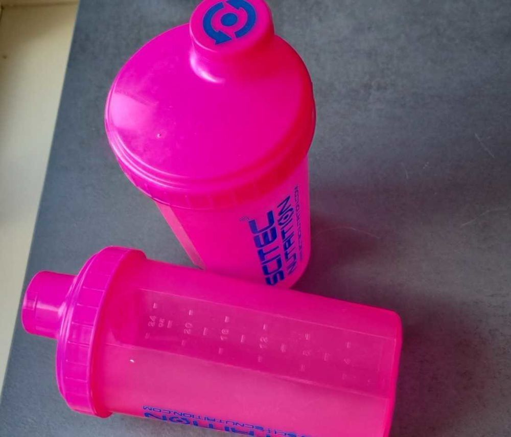 Lot de 2 bouteilles neuves 700 ml Sports