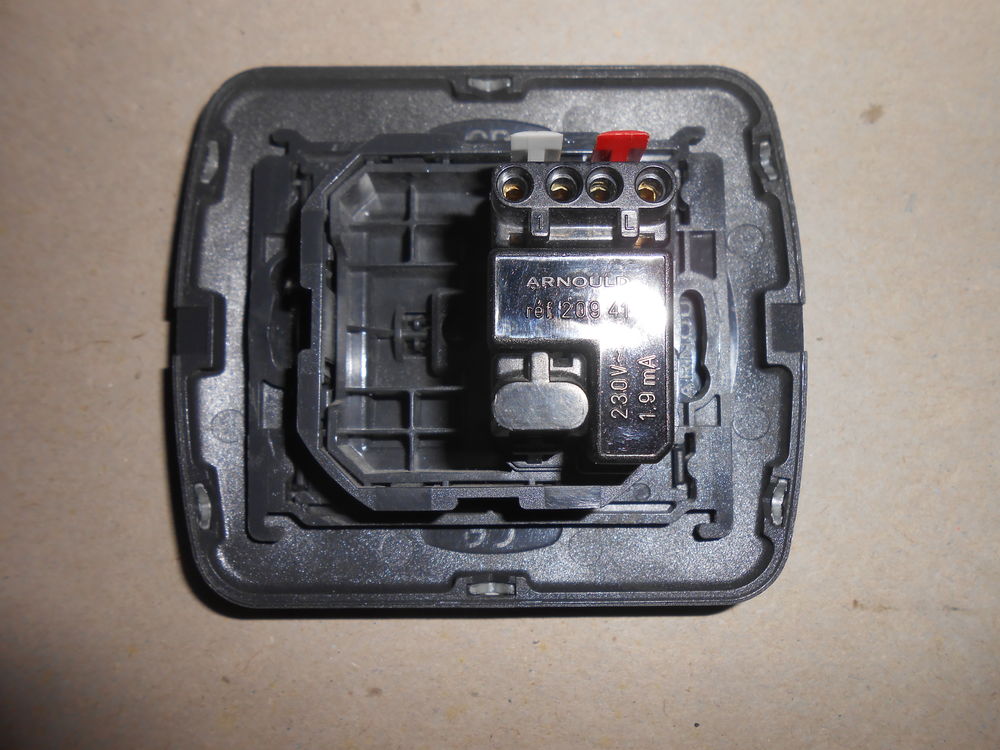 BOUTON POUSSOIR LUMINEUX ARNOUX (139) Bricolage