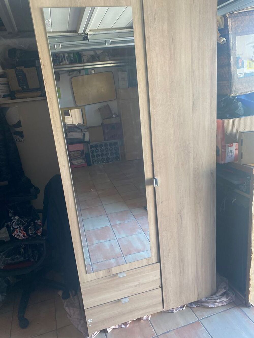 Armoire penderie. Meubles