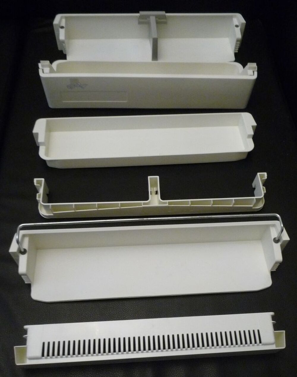 Lot complet pi&egrave;ces d&eacute;tach&eacute;es pour r&eacute;frig&eacute;rateur cong&eacute;lateur Electrom�nager