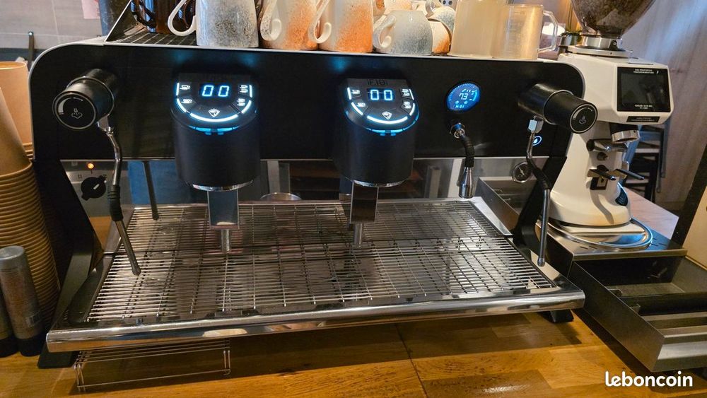 Machine &agrave; caf&eacute; SAN REMO F18 SB Excellent &eacute;tat
Electroménager