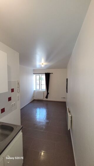 Appartement à louer 2 pièces 31 m²