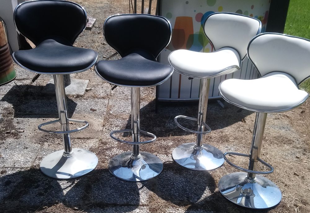 Bar + 4 chaises Meubles
