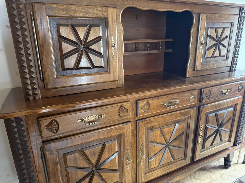 table, bahut et chaises Meubles