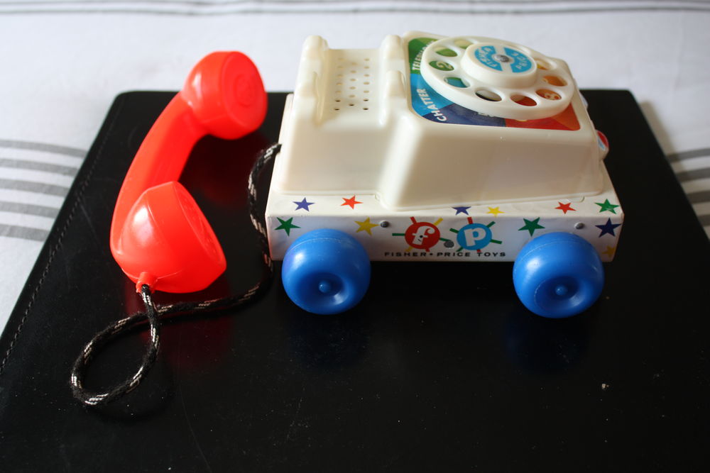 T&eacute;l&eacute;phoneAncienA Tirer CHATTER TELEPHONE/FISHER PRICE R&eacute;f747 Jeux / jouets