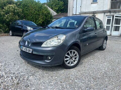Annonce voiture Renault Clio III 3290 €