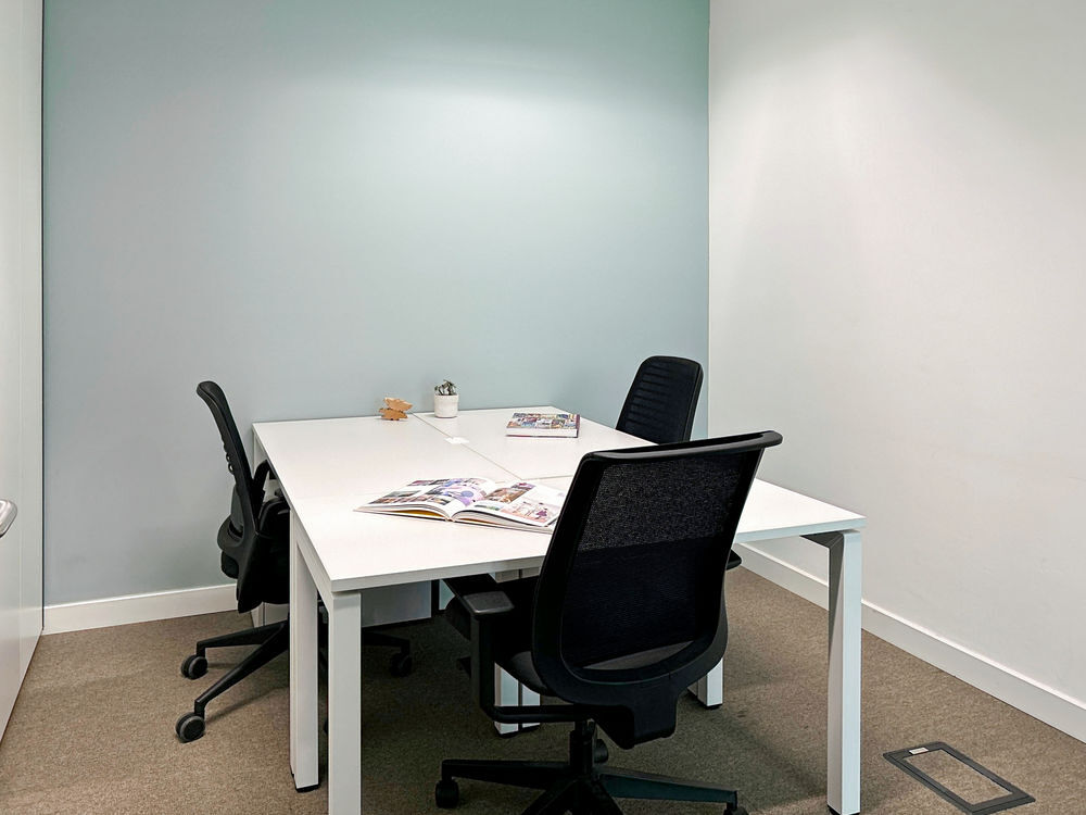  Un accès 24 heures sur 24, 7 jours sur 7 à des bureaux au design remarquable pour 2 personnes à Marseille, Spaces Boulevard Michelet  