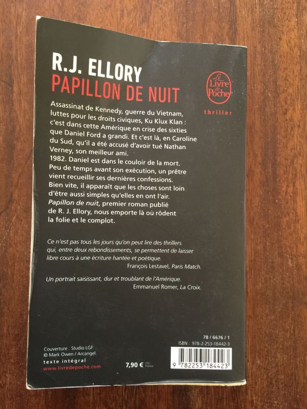 Livre " Papillon de nuit " R.J Ellory Livres et BD