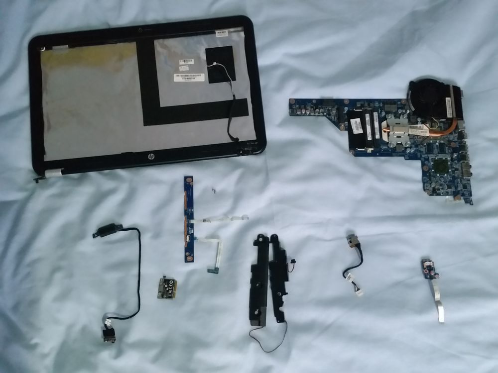Pi&egrave;ces d&eacute;tach&eacute;es de PC portable HP Pavilion g6-1277sl Matériel informatique