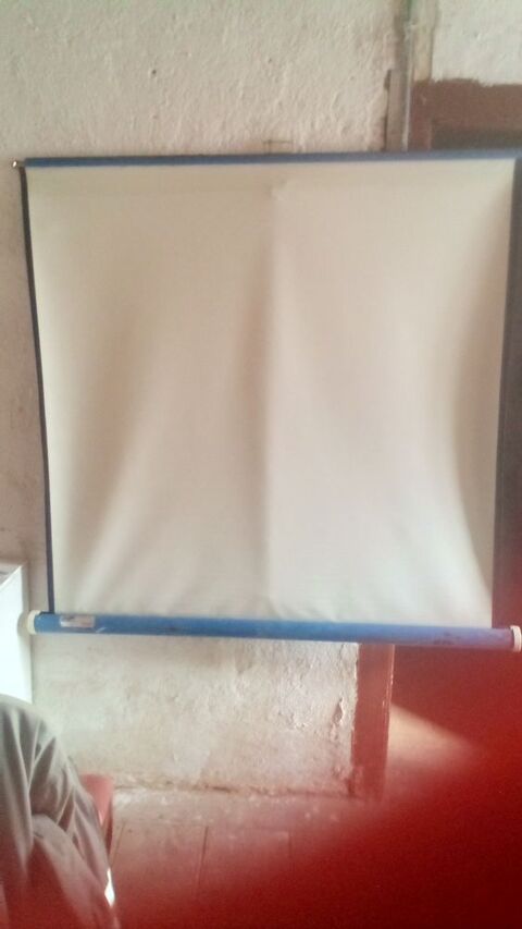 ��cran pour projection films et diapositives 20 Commentry (03)