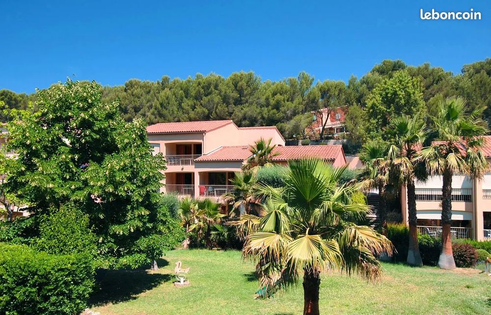 Vente Appartement Appartement de 22 m2 +loggia de 6 m2 Sanary-sur-mer