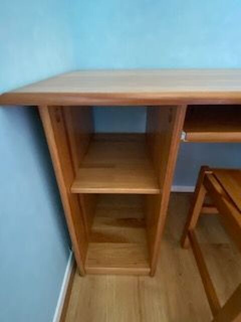 CHAMBRE ENFANT-ADO BOIS MASSIF PIN
300 Plaisir (78)
