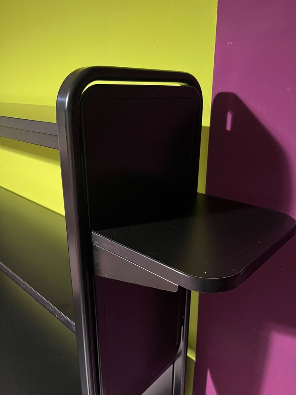 Bureau IKEA pour &eacute;tudiant ou gamer. Meubles