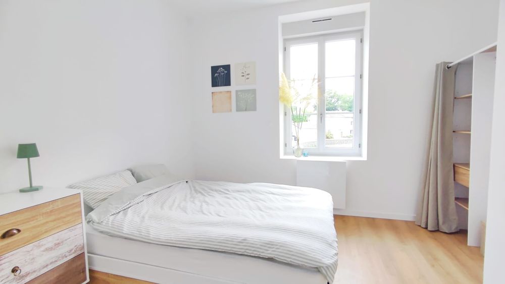 Location Appartement Studio meublé au 1er étage Piégut-pluviers