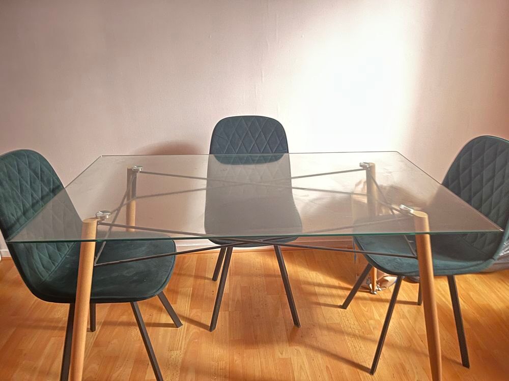 Table en verre + 4 chaises Meubles