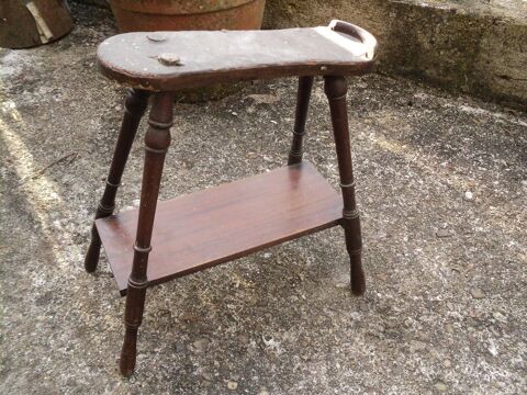 Ancien Repose Pied Cireur de Chaussures Bois Tourn� 1900 60 Loches (37)