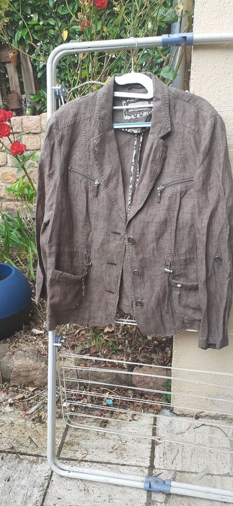 lot veste,pantalon et haut femme 48 5 La Romagne (49)
