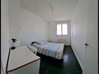  Chambre à louer 6 pièces 93 m²