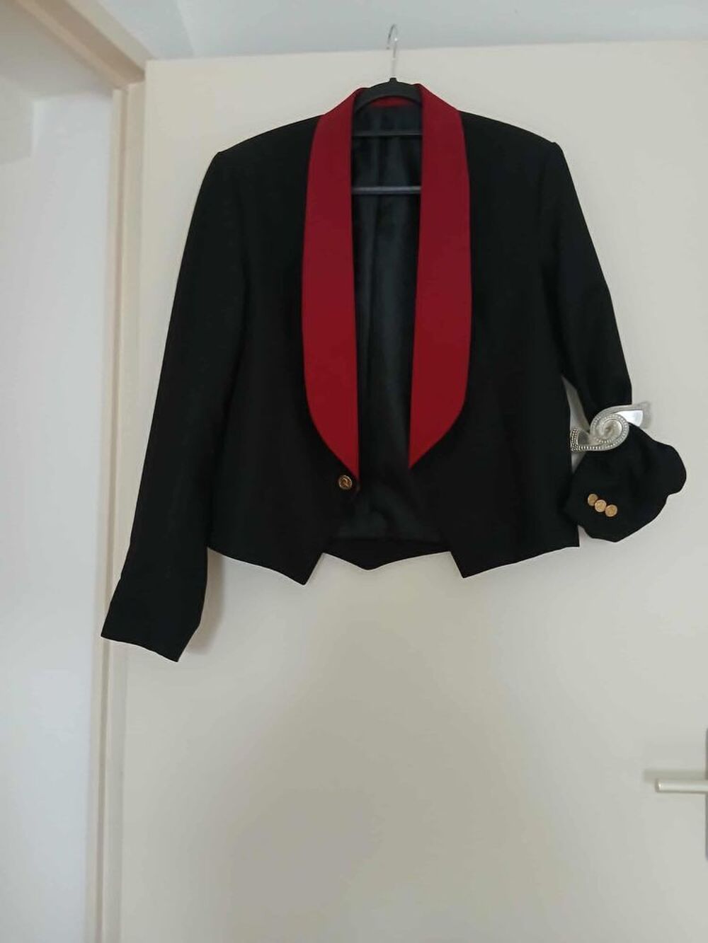  Veste talle 50 spencer neuve noire col rouge N&deg;1423 Vtements