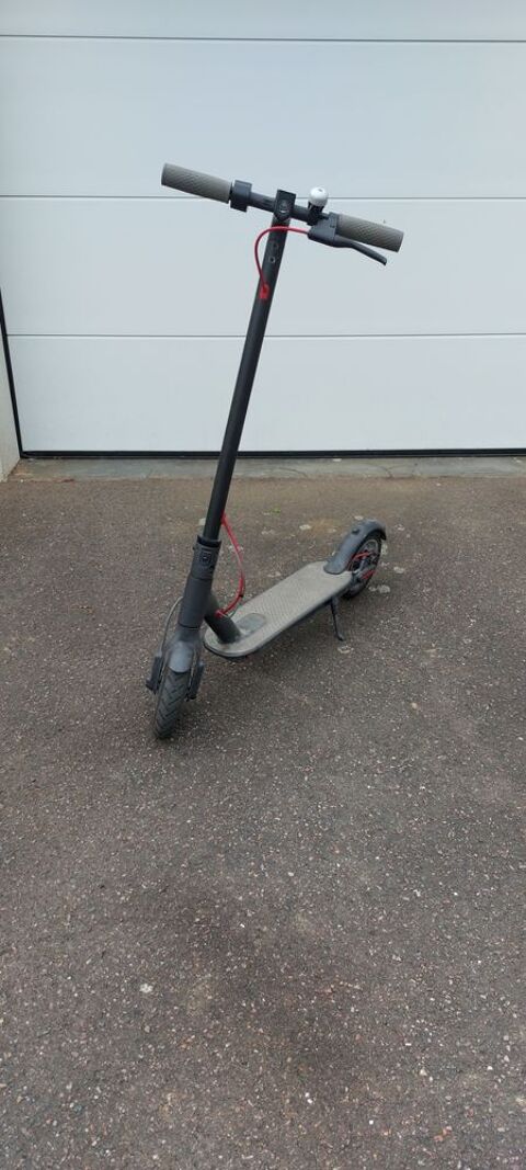 Trottinette électrique et pneus + chambres à air. Héricourt (70)