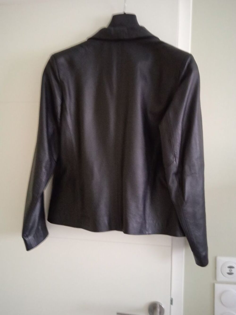 Veste courte - agneau - noir Vêtements