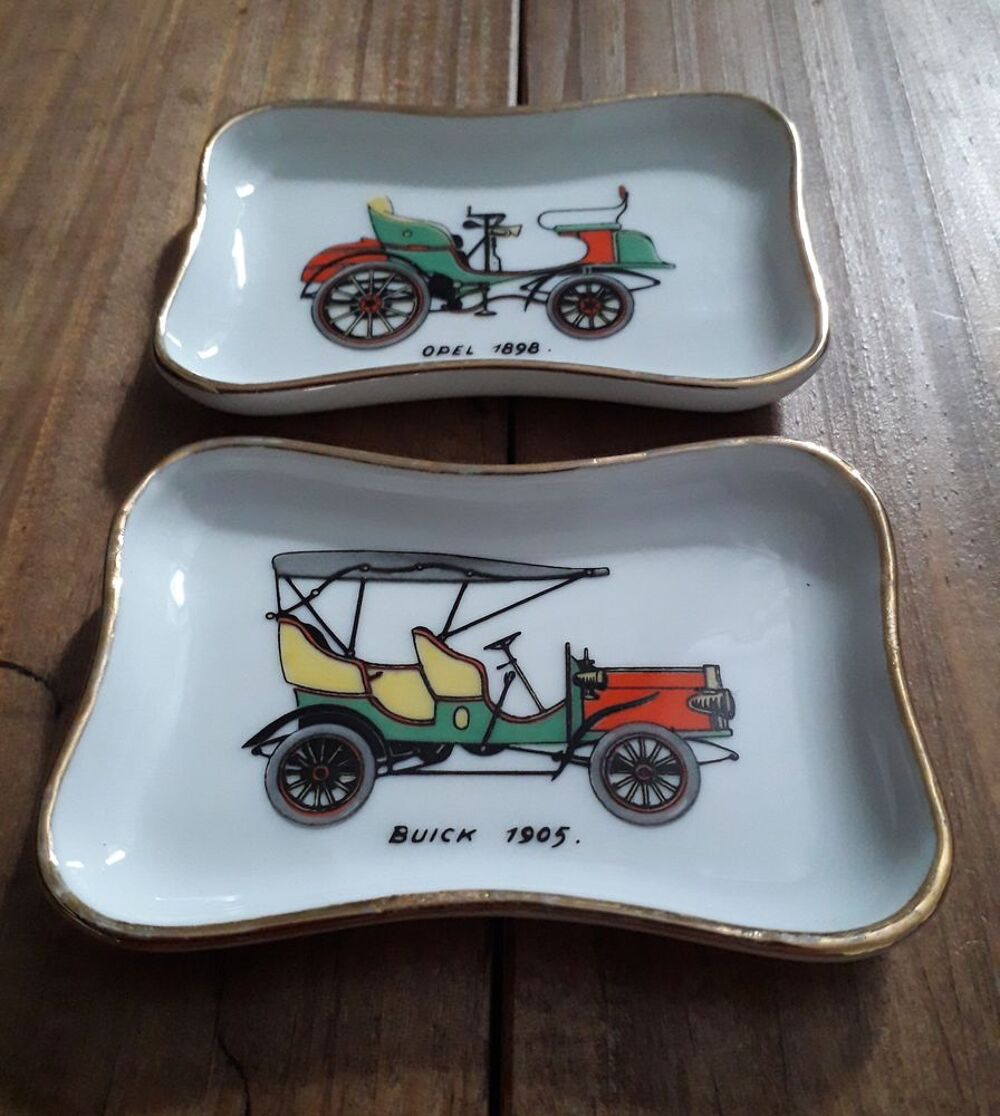 Lot de 2 cendriers porcelaine de Limoges : voitures Décoration