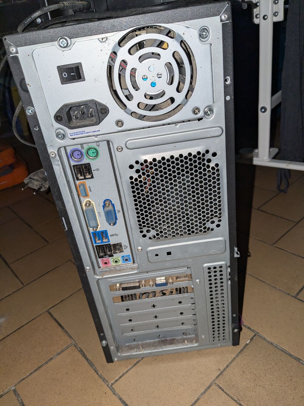 Mat&eacute;riel+informatique+pour+pi&egrave;ces+(+en+lot+uniquement) Matériel informatique