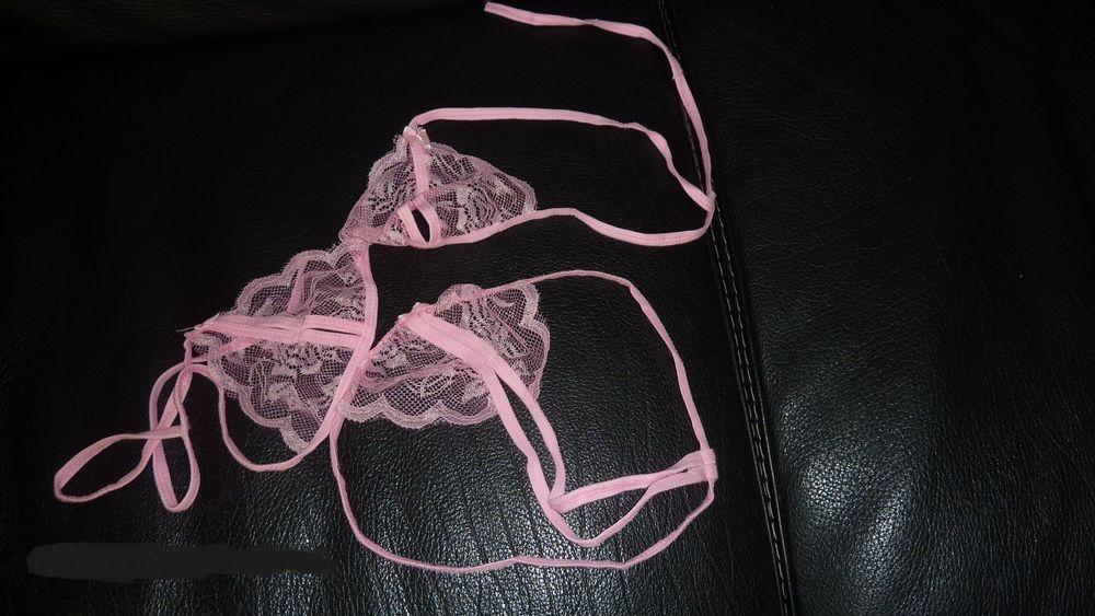 ensemble lingerie dentelle rose taille unique &eacute;tat NEUF Vêtements