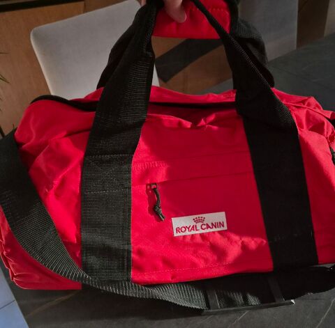 Sac de transport rouge 5 Entraigues-sur-la-Sorgue (84)