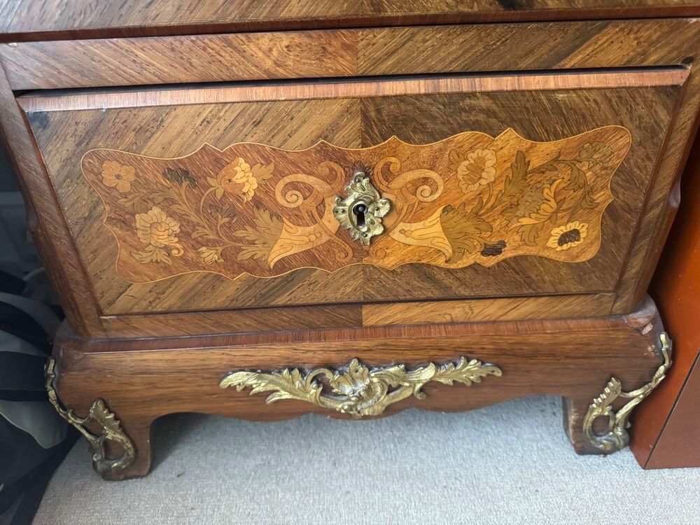 Magnifique Commode Ancienne en Marqueterie et Marbre Meubles