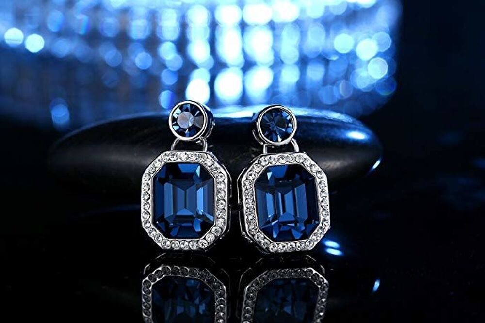 Boucles oreilles plaqu&eacute;es or blanc cristaux de Swarovski Bijoux et montres
