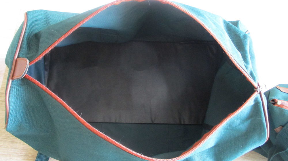 Ensemble Sacs de Voyage Vert Fonc&eacute;. Maroquinerie