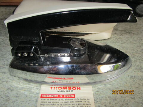 fer   repasser de voyage pliant dans sa housse ancien modle 10 Chanteloup-en-Brie (77)