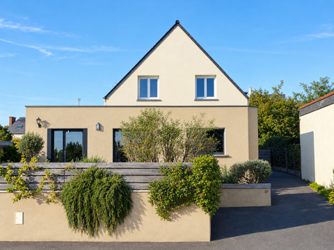   GUIGNEN ? MAISON DE 160 m² AVEC T2 INDÉPENDANT ?  Maison - 7 pièce(s) - 134 m²