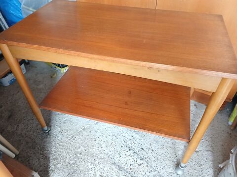 Table bois avec roulettes et �tag�re 40 Bordeaux (33)